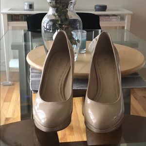 Enzo Angiolini nude patent leather heels